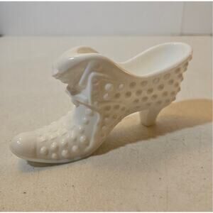 Vintage Milk Glass Hobnail Cat Slipper Shoe Figurine Decor